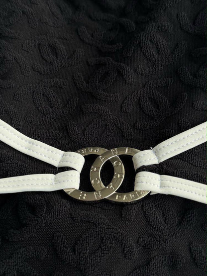 CHANEL
Women’s Swimsuit
Master Quality 
SMLXL
280 dhs✅

Zain276
♥️♥️♥️