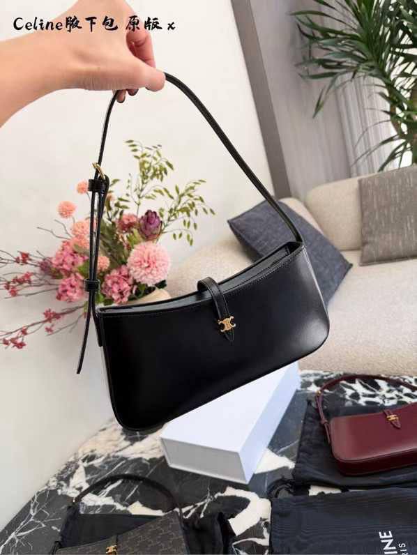 Celine Master

with box
🎁🎁🎁

220 dhs🪙🌨️

Zain131
♥️♥️♥️
