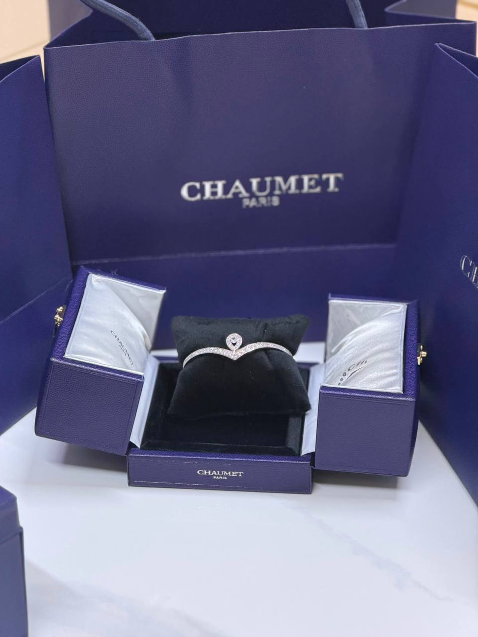 CHOUMET BANGLE
MASTER

115 dhs🇦🇪🇦🇪


WITH SAME BOX AND PAPER BAG🎁🛍️
200 dhs🇦🇪🇦🇪

Zain89
♥️♥️♥️