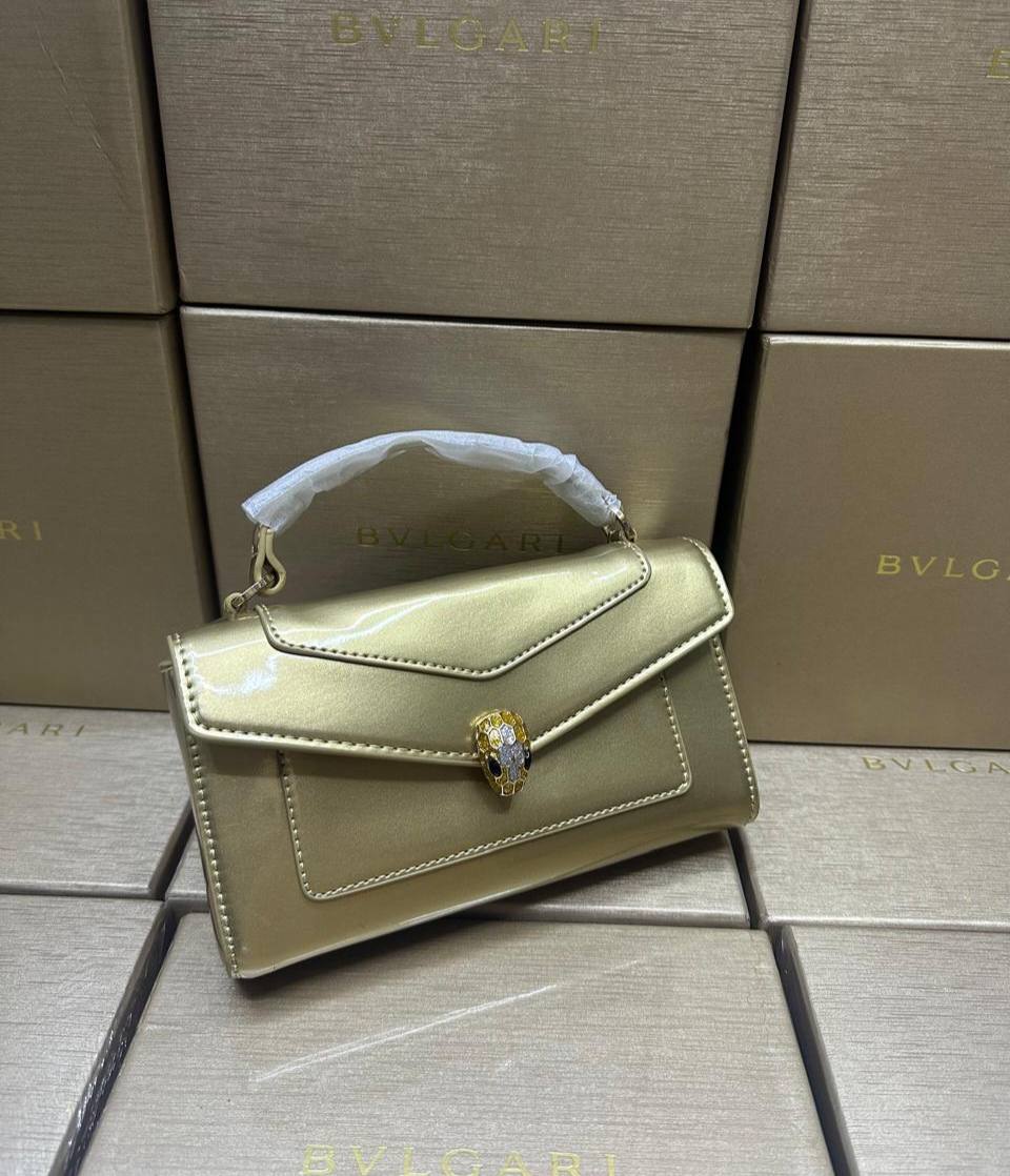 Bvlgari ❣️😊
high quality
140 dhs✅

Zain143
♥️♥️♥️