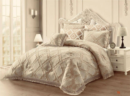 New collection 💥💥💥
Normal 
Embroidered 
Comfort set 
King size comfort 6pcs set 
140 dhs🪙🌨️

Zain99
♥️♥️♥️