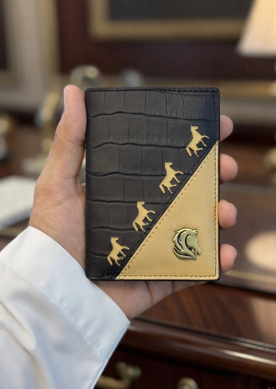 Louis Hilano 
wallet for men good quality 
90 dhs💓

Zain59
♥️♥️♥️