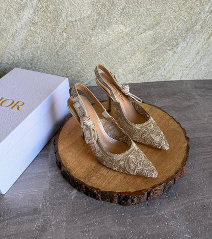 DIOR 
SuperMaster Quality 💯
450 dhs✅
Size: 36-41💥

Zain171
♥️♥️♥️