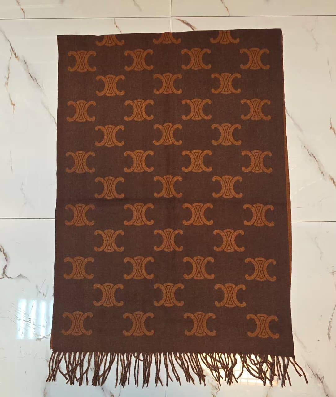 Scarf
40 dhs✅

Zain232
♥️♥️♥️