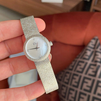 Dior watch for ladies 
good quality 
230 dhs🗽

Zain59
♥️♥️♥️