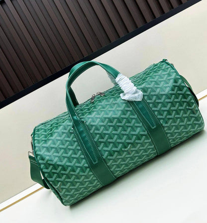 GOYARD Traveling Bag
Good Quality 
115 dhs🪙🖤

Zain250
♥️♥️♥️