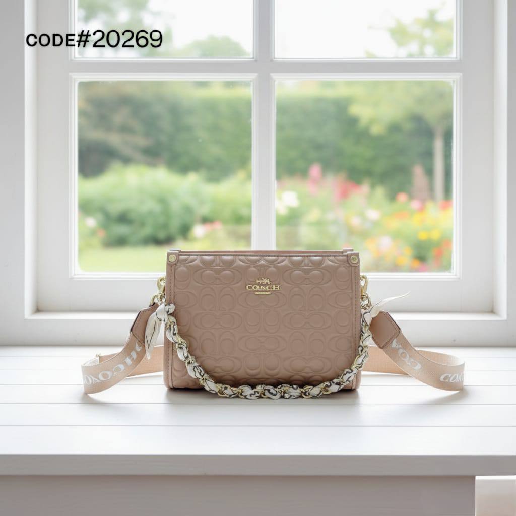 Coach ᴄʀᴏssʙᴀɢ
ᴡɪᴛʜ ᴄʜᴀɪɴ ʙᴇʟᴛ ᴛᴡɪʟʟʏ
sɪᴢᴇ : 24 cm

60 dhs🪙💚

Zain31
♥️♥️♥️
