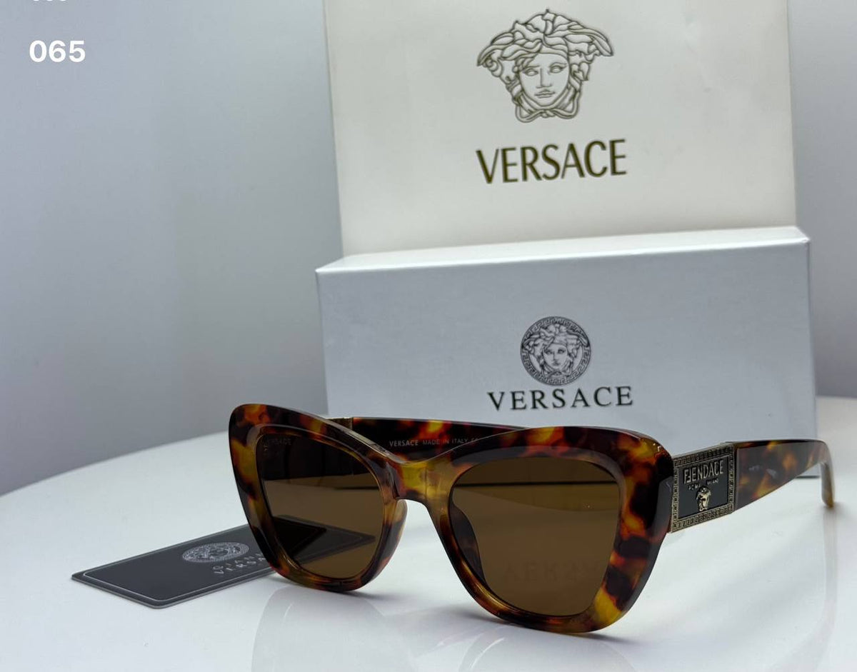 sunglasses 

MiuMiu
Dior
Prada
Versace

Good quality
65 dhs🇦🇪🇦🇪

Zain182
♥️♥️♥️