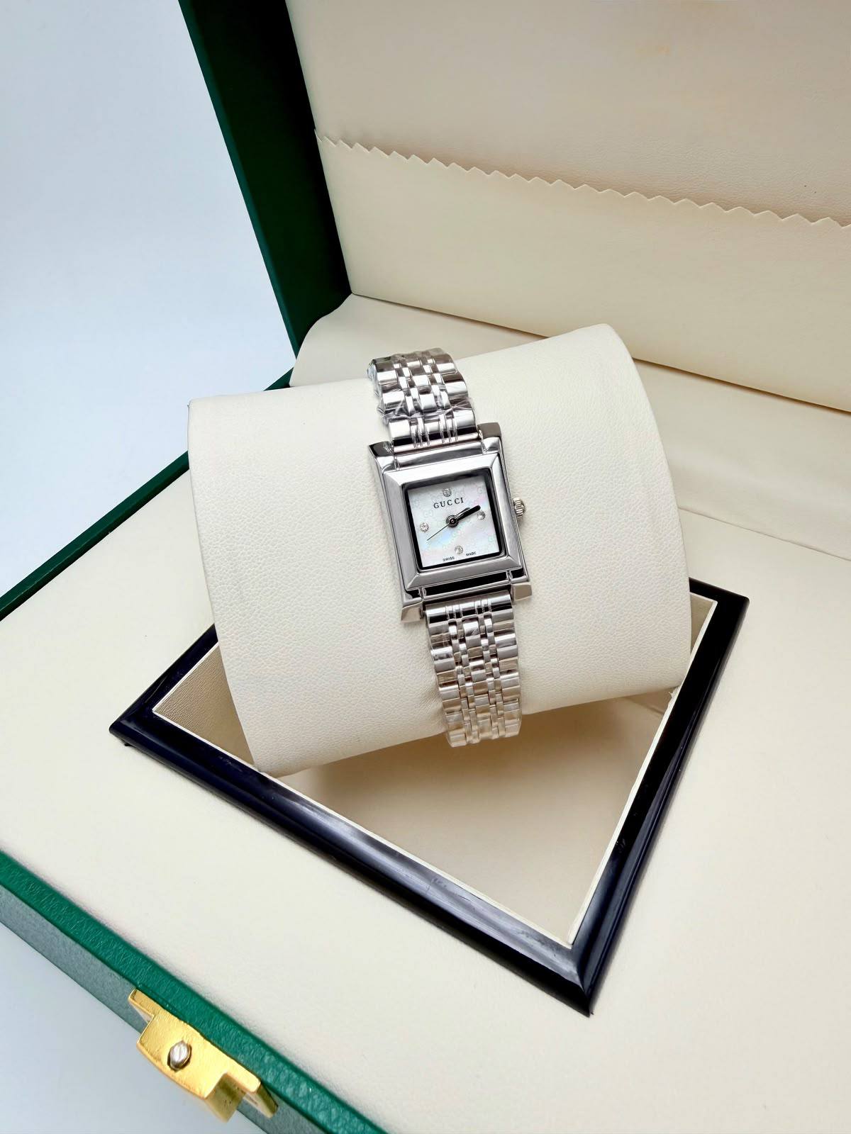 Cartier 
Bvlgari
Swarovski
Versace
 Gucci

55 dhs

Zain45
♥️♥️♥️