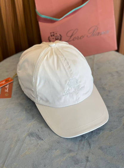 LORO PIANA
Unisex Caps
Master Quality 
190 dhs✅

Zain276
♥️♥️♥️