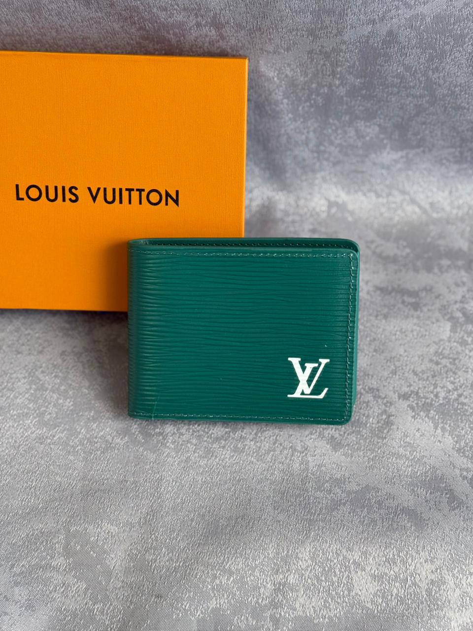 LV
*Men Wallet*
*Master Quality*
230 dhs✅

Zain179
♥️♥️♥️