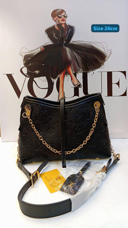 LV
Best quality 
with box’s 
🎁🎁🎁

115 dhs🪙🖤
size 26cm

Zain158
♥️♥️♥️