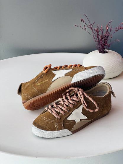 Golden goods 😍
Size 36-41
_Super master high quality_🪡
430 dhs✅

Zain176
♥️♥️♥️