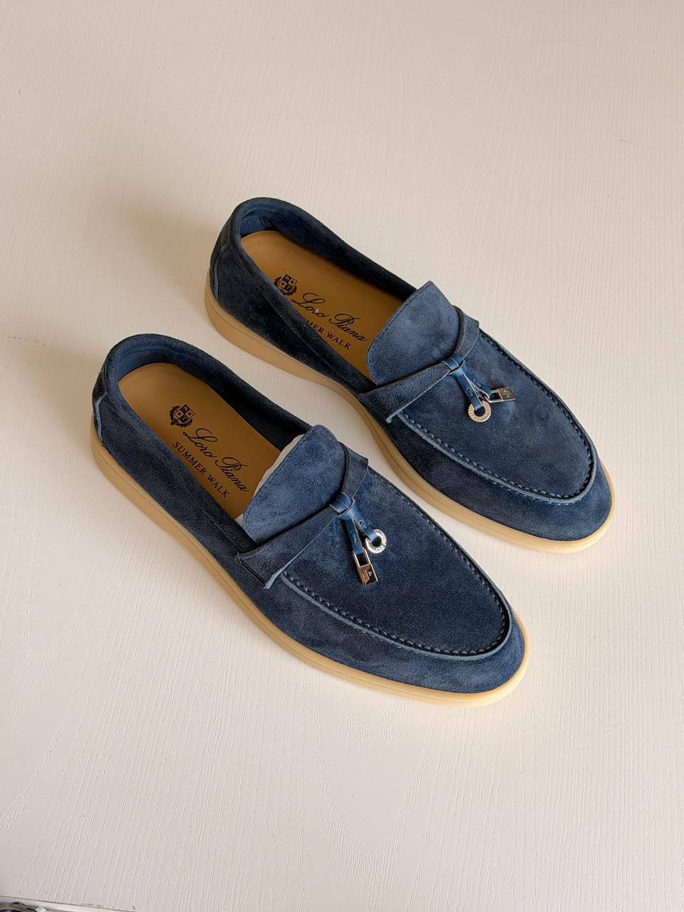 Loro Piana 
Summer Charms Walk❣️❤️
Super Master Quality
Size 36 to 41
450 dhs💓

Zain71
♥️♥️♥️