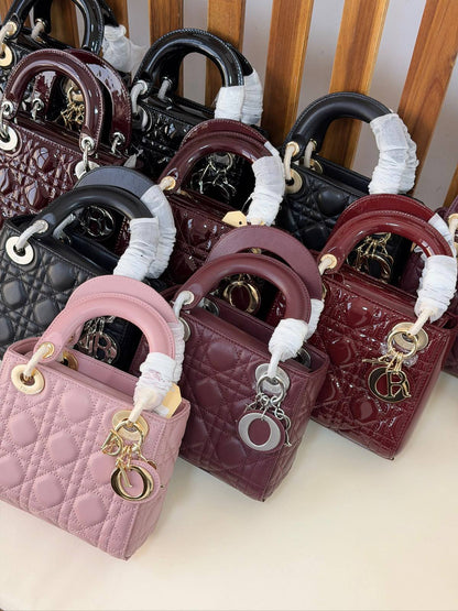 DIOR 💫
Super Master Quality ⚡️
Original Packing 🎁
17cm

For Price 👇 WhatsApp✅
0568585901 
0507557372
0552275751 Owner Zain 👌

Zain321
♥️♥️♥️