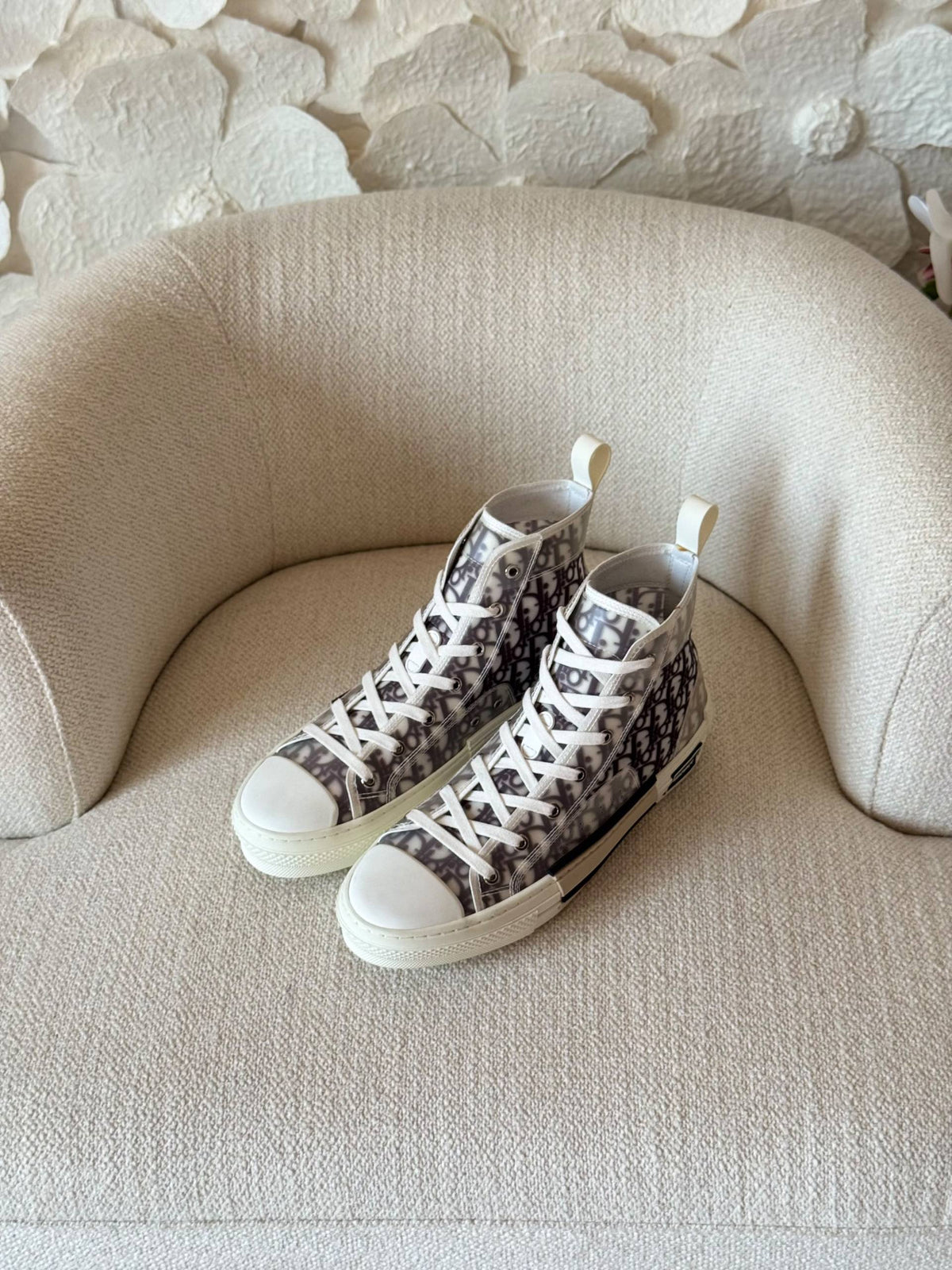 DIOR

 B23 low top sneakers 

super master quality 

size: 40 to 46 
430 dhs🇦🇪🇦🇪

Zain185
♥️♥️♥️