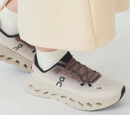 On cloudtilt “midnight Ice, 
Size 36 to 45 , 
230 dhs🪙🌨️

Zain196
♥️♥️♥️