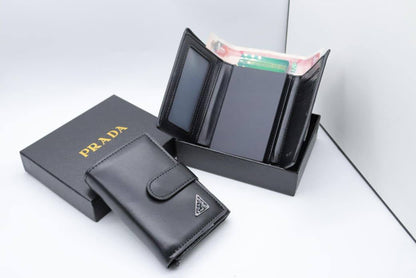 Wallet 
good quality
60 dhs🪙

With Box
🎁🎁🎁

Zain33
♥️♥️♥️