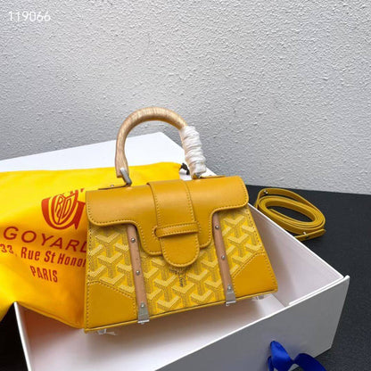 GOYARD 

RESTOCK HIGH QUALITY  

WITH BOX 
🎁🎁🎁
130 dhs❣️

Zain39
♥️♥️♥️