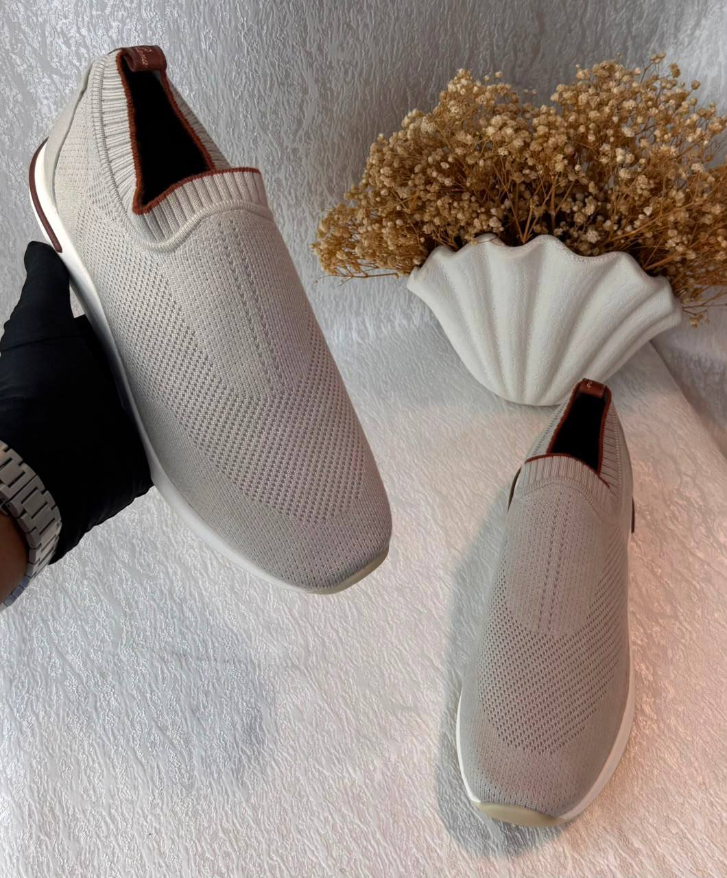 Loro Piana
walk Sneaker master quality  
size 40to46
290 dhs✅

Zain301
♥️♥️♥️