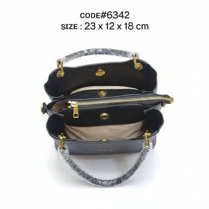 PRADA ᴛᴏᴘ ʜᴀɴᴅʙᴀɢ
ᴍᴀᴛᴛᴇ ʟᴇᴀᴛʜᴇʀ ᴍᴀᴛᴇʀɪᴀʟ
ᴛʜʀᴇᴇ ᴄᴏᴍᴘᴀʀᴛᴍᴇɴᴛ
ᴡɪᴛʜ ʟᴏɴɢ ʙᴇʟᴛ sᴛʀᴀᴘ
ɢᴏʟᴅ ʜᴀʀᴅᴡᴀʀᴇ
sɪᴢᴇ : 23 cm

75 dhs✅

Zain31
♥️♥️♥️