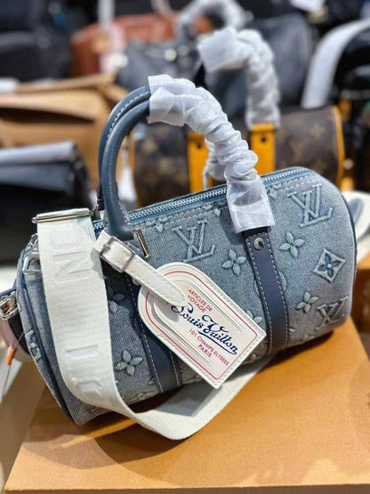 Master Bags
For Price 👇 WhatsApp✅
0568585901 
0507557372
0552275751 Owner Zain 👌

Zain314
♥️♥️♥️