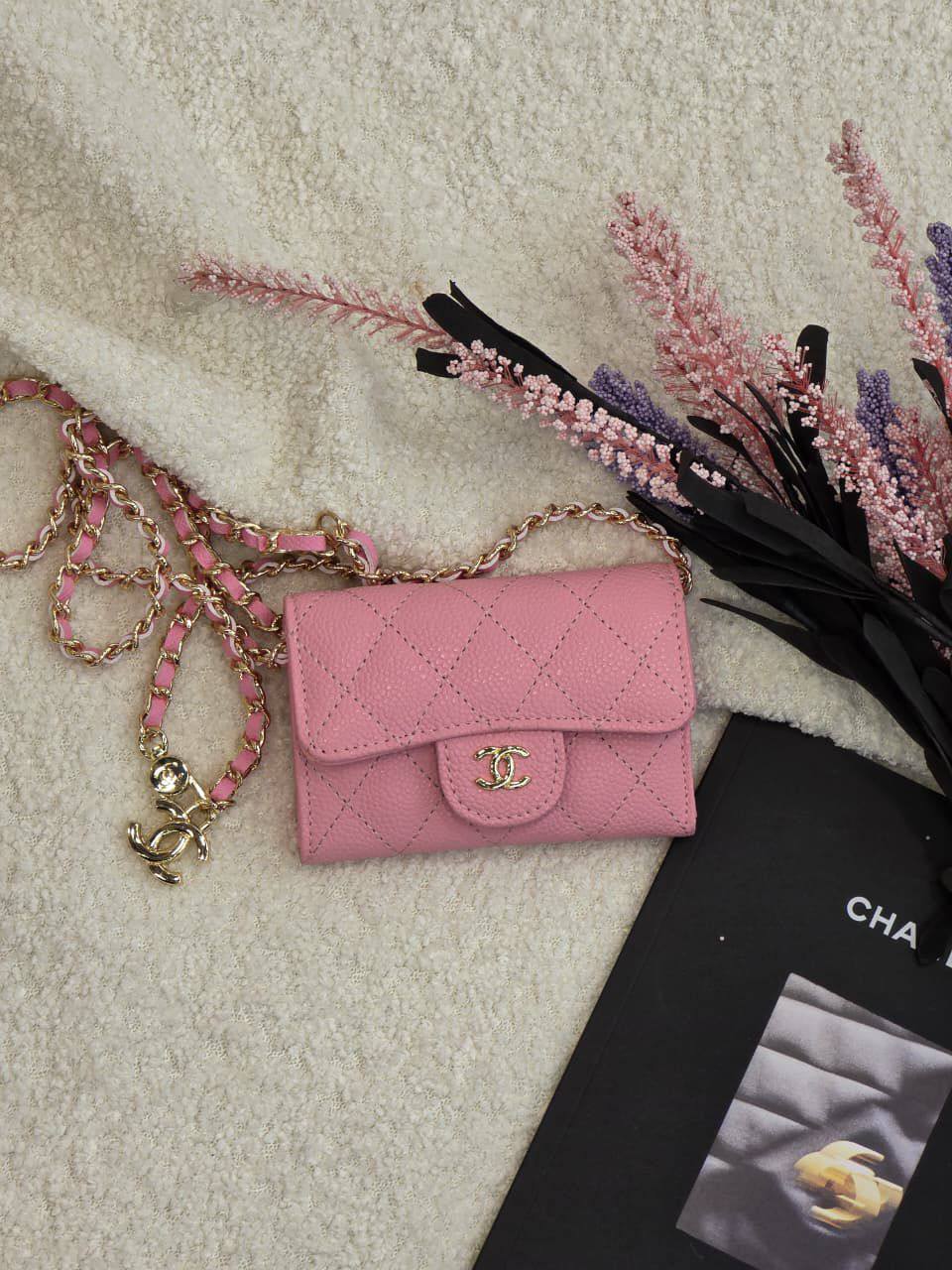 Chanel Walllet 
       Good Quality 
125 dhs❤️

Zain131
♥️♥️♥️