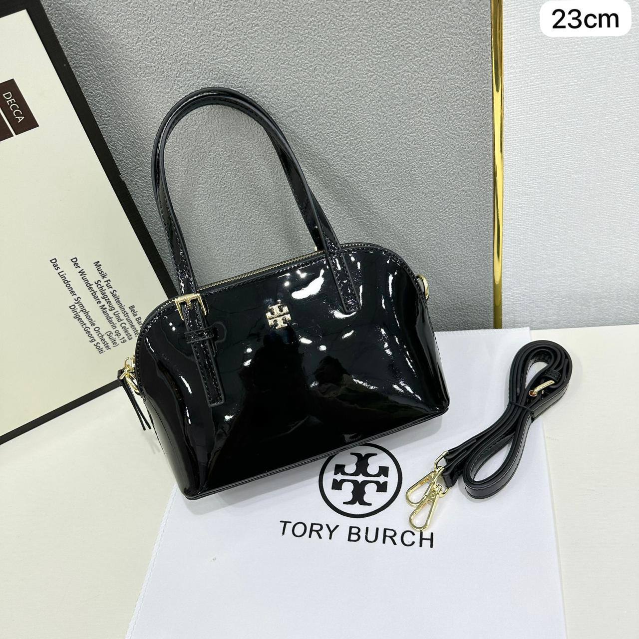 🎉 Offer 🎊  Tory Burch

Size :  23 ~ 20 cm

85 dhs🇦🇪

with box🎁

Zain115
♥️♥️♥️