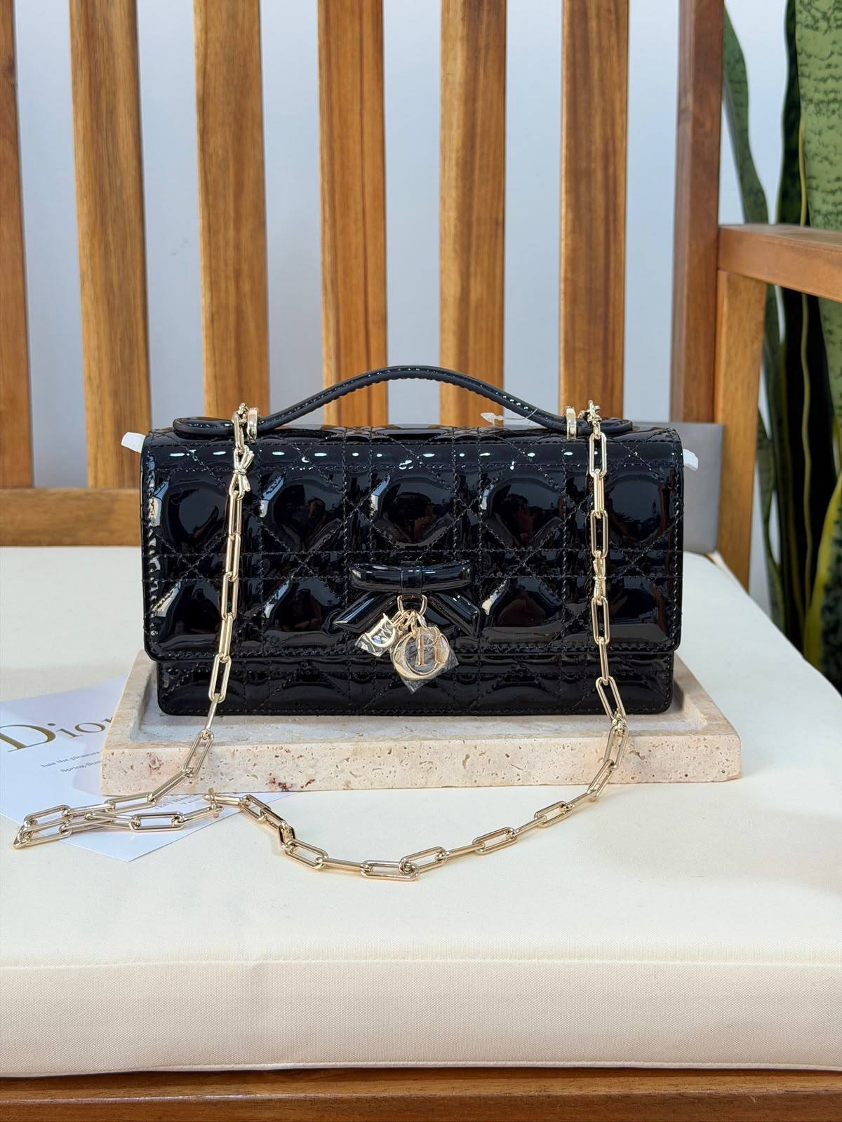 DIOR💫
Super Master Quality ⚡️
Original Packing 🎁
Size 21CM📏

For Price 👇 WhatsApp✅
0568585901 
0507557372
0552275751 Owner Zain 👌

Zain321
♥️♥️♥️