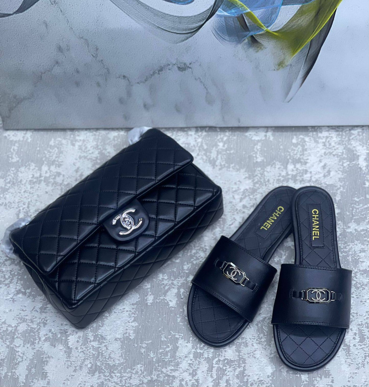Gucci - Chanel
 bag and shoes set

Shoes Size 36 to 41

170 dhs❣️

Zain175
♥️♥️♥️