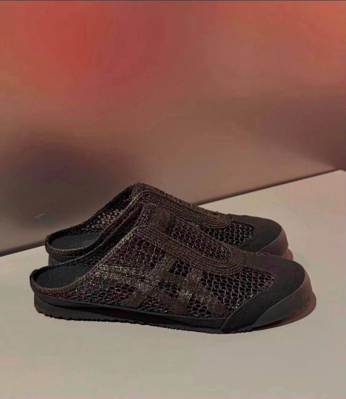 Mexico 66 Sabot , 
Size 36 to 45 
230 dhs🇦🇪🇦🇪

Zain196
♥️♥️♥️