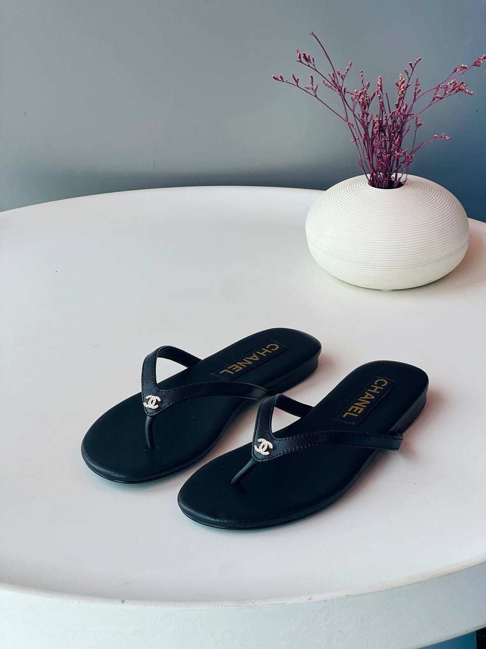 Chanel 🌴
Size 36-41
_Super master high quality_🪡
400 dhs💓

Zain176
♥️♥️♥️