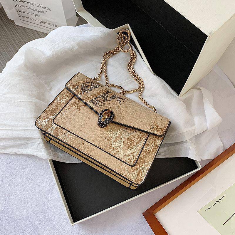 Bvlgari design

Good quality

Size : 22 * 15 * 8 cm

80 dhs🪙

Zain115
♥️♥️♥️