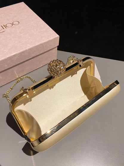 Jimmy choo
*Size 20cm*
For Price 👇 WhatsApp✅
0568585901 
0507557372
0552275751 Owner Zain 👌

Zain274
♥️♥️♥️