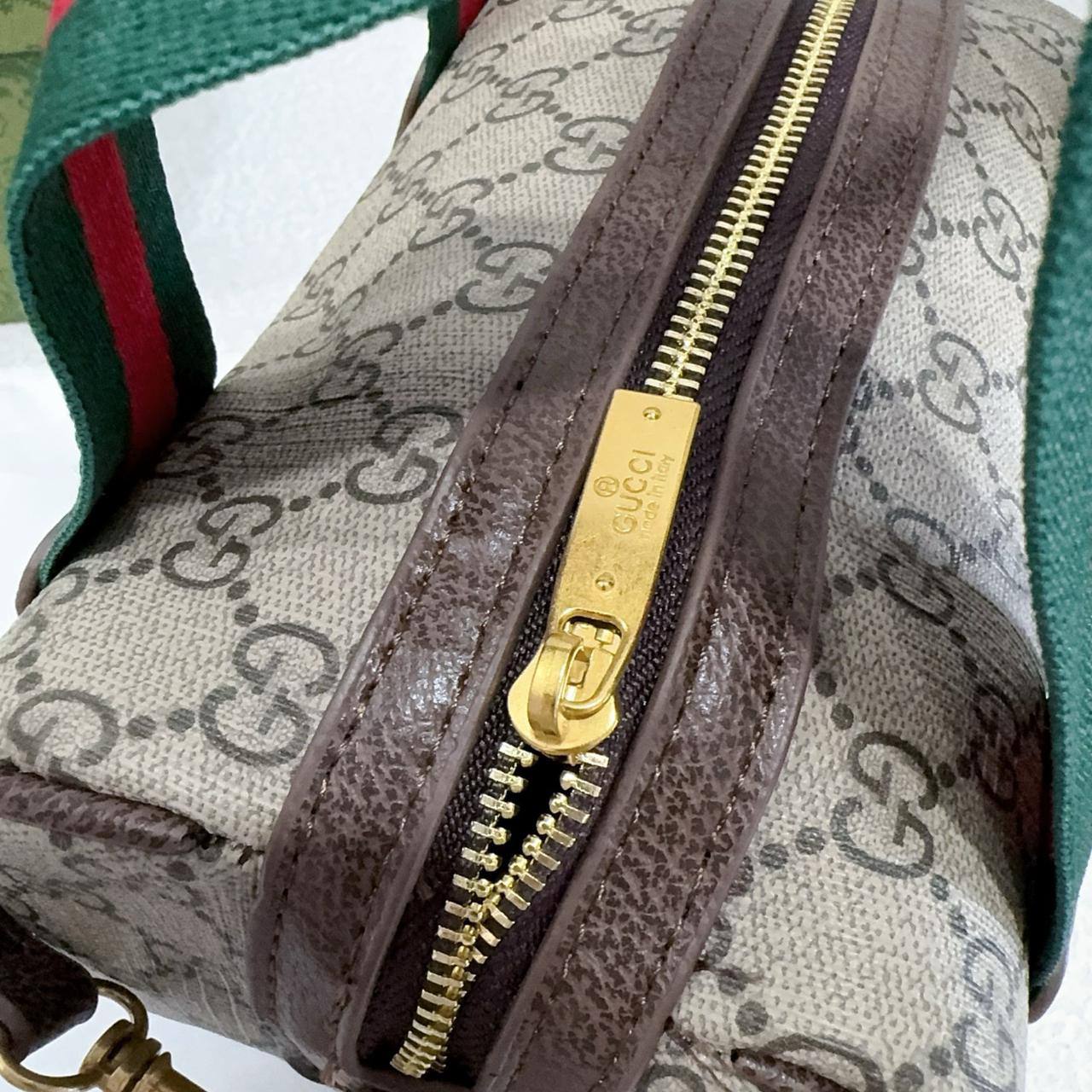 GUCCI
90 dhs🪙🌨️

size    20×13×13cm  
withbox
🎁🎁🎁

Zain04
♥️♥️♥️