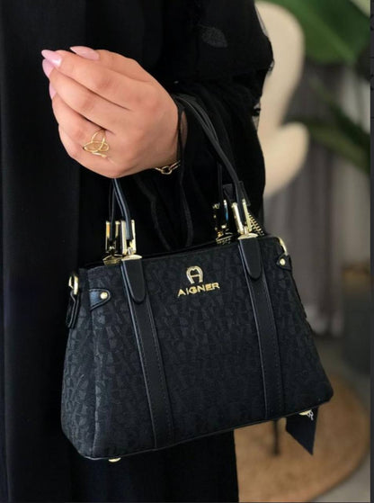 Aigner 
110 dhs✅

Zain299
♥️♥️♥️