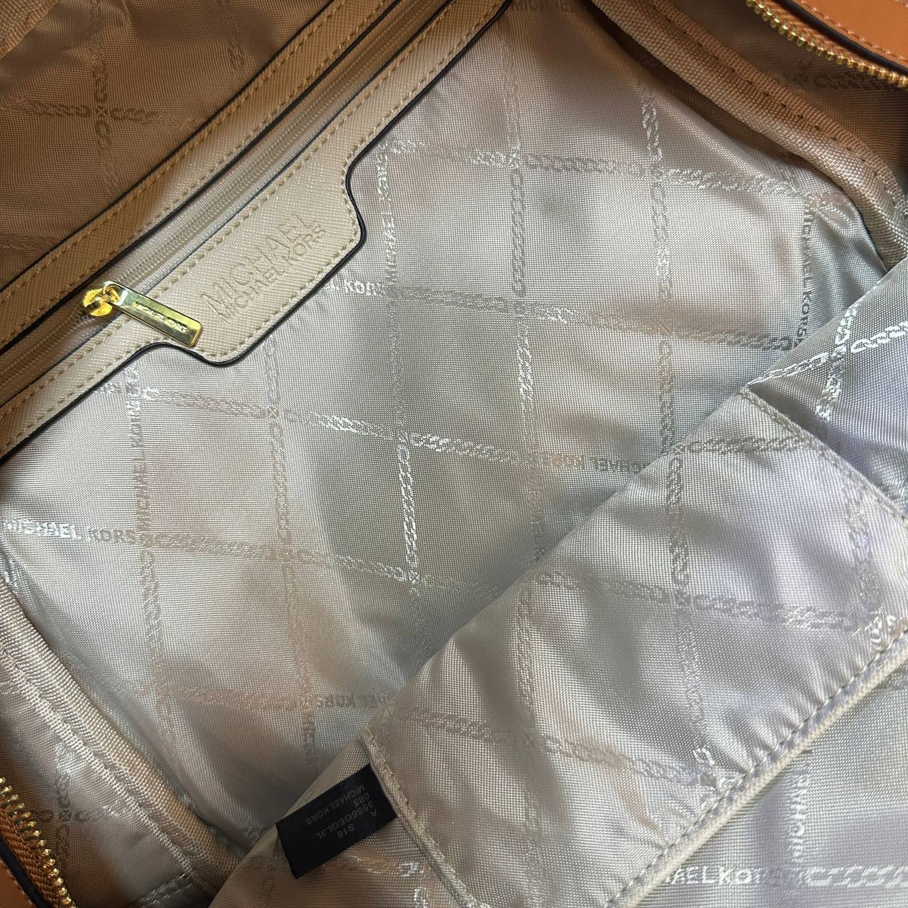 MK 
BACKPACK 
GOOD QUALITY  
95 dhs✅

Zain39
♥️♥️♥️