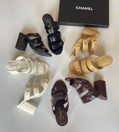 CHANEL 
SuperMaster Quality 💯
450 dhs❣️
Size: 36-41💥

Zain171
♥️♥️♥️