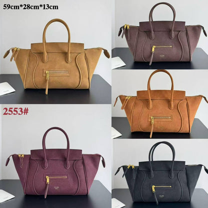 CELINE 
HIGH QUALITY NEW CAME 
135 dhs❤️

Zain39
♥️♥️♥️