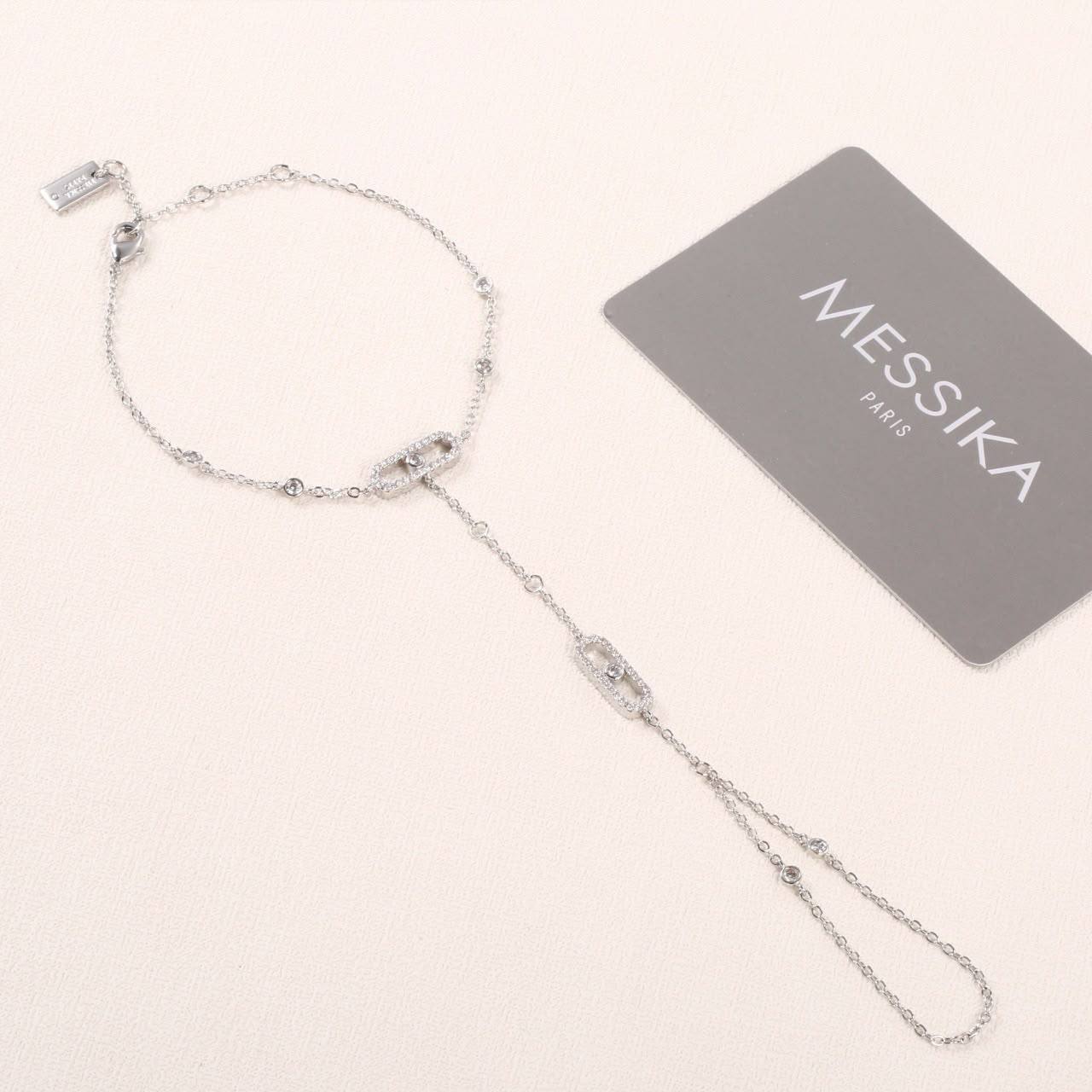 Messika ❤️‍🔥
Bracelet 🦋
Master quality ✨
With normal boxes 📦 
120DHS🇦🇪🇦🇪🇦🇪

With master box 🗃️ 
140 DHS🇦🇪🇦🇪🇦🇪
Zain216
♥️♥️♥️