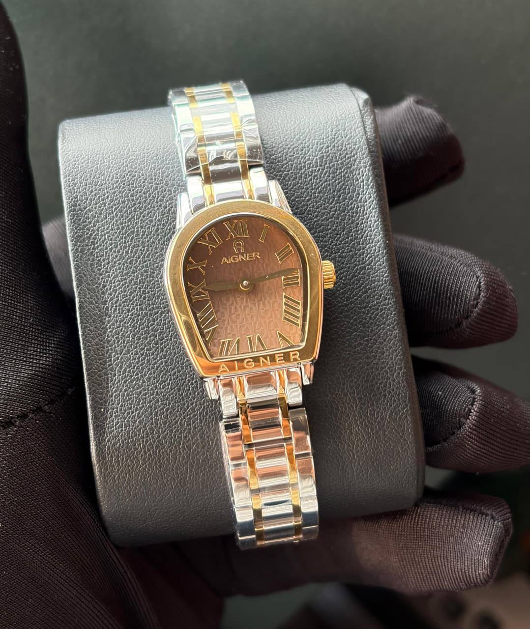 Aigner 
watch for ladies good quality 
260 dhs🌺

Zain59
♥️♥️♥️