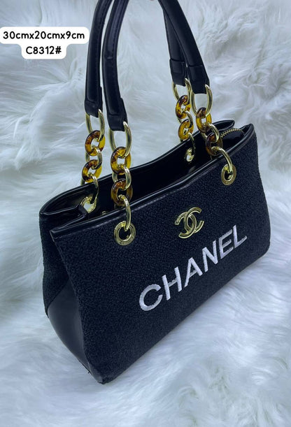 Chanel 
95 dhs✅

Zain72
♥️♥️♥️