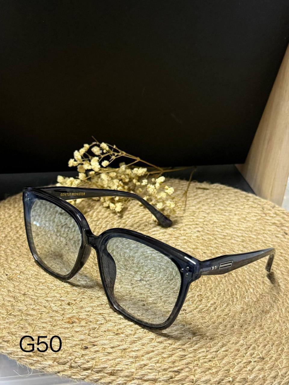 GENTLE MONSTER 👿 *

Sunglasses 🕶️ 

Copy one 

With master box 📦 
50 dhs✅

Zain216
♥️♥️♥️