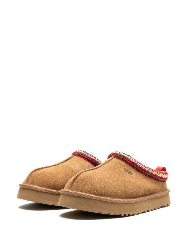 UGG Tazz Slipper Chestnut ‘Brown’🤎🌸
36-41 AVAILABLE😍
260 dhs💓
High Quality 

Zain242
💓💓💓