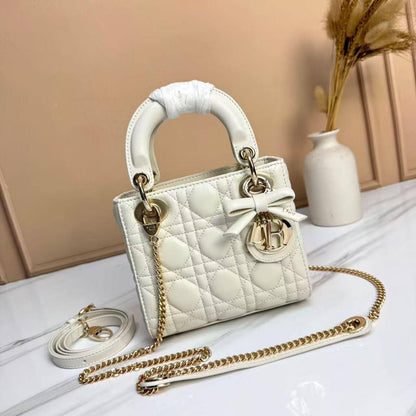 Dior
master💓
300 dhs✅

Zain153
♥️♥️♥️