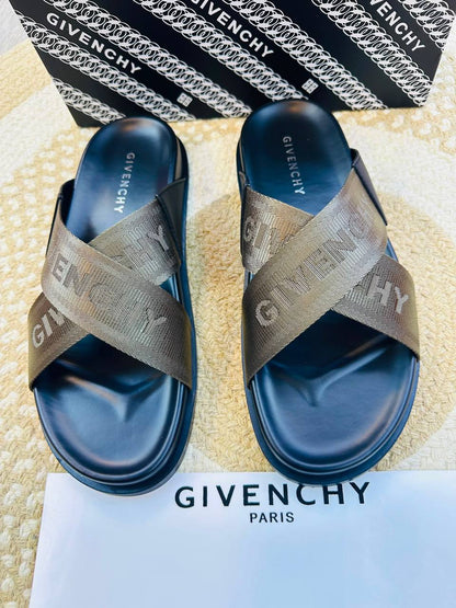New
Size 40-46 
200 dhs💓

Zain132
♥️♥️♥️