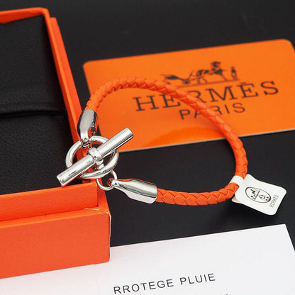 HERMES
___HANDBAND___🍃
*MASTER*🍃💕
With normal box 🛍️
55 dhs✅
With master box 🛍️
70 dhs✅

Zain263
♥️♥️♥️