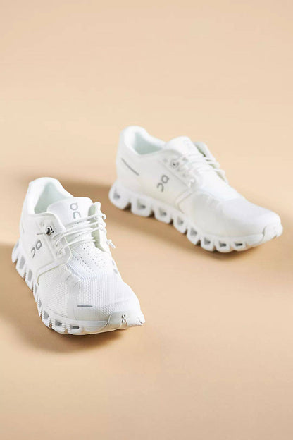 On cloud 5 “All White”🤍
36-45 AVAILABLE 
170 dhs❣️

Zain242
♥️♥️♥️