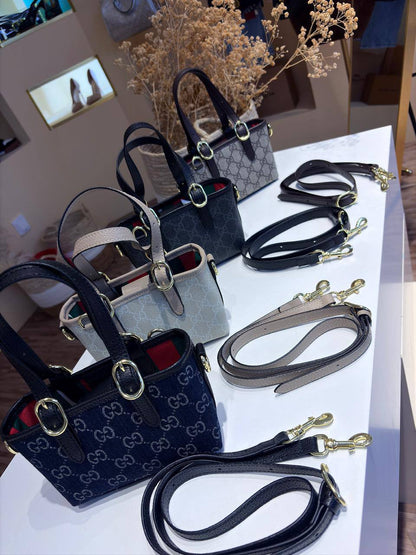 Gucci

100 dhs💓

Zain39
♥️♥️♥️