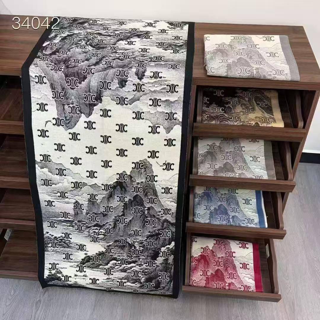 Winter scarf 
45 dhs🪙🌨️

Zain93
♥️♥️♥️